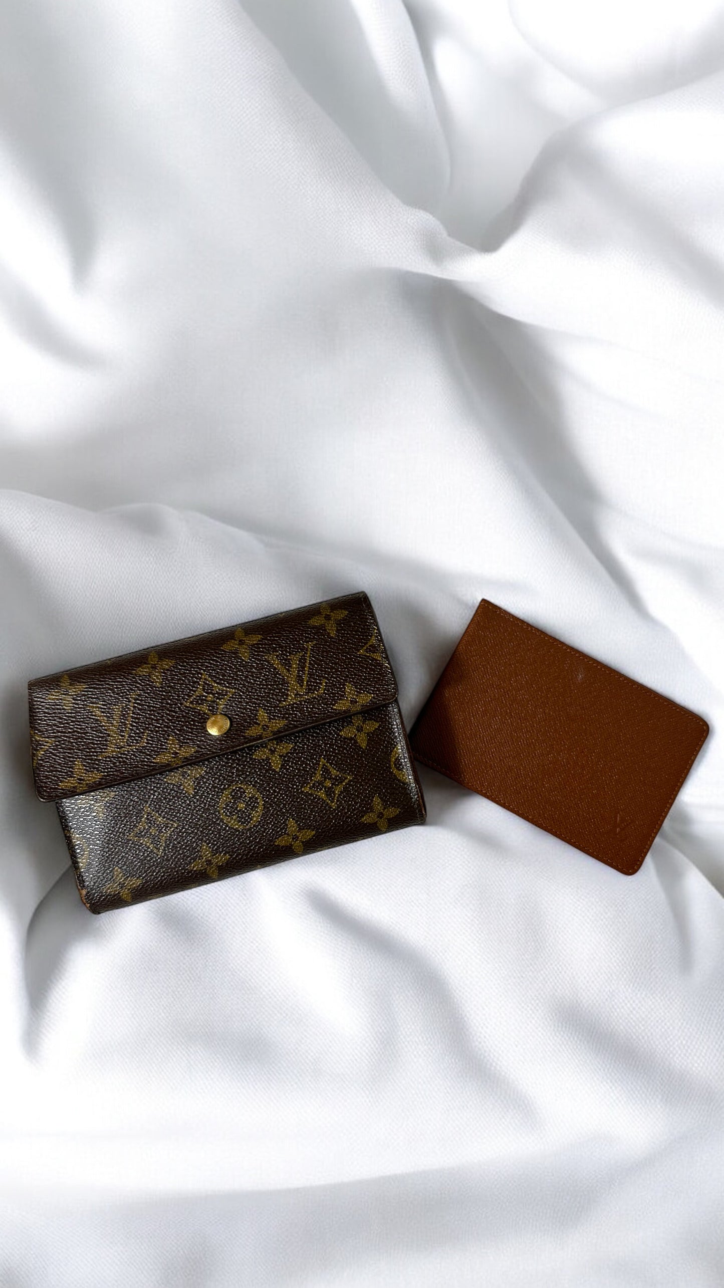 Louis Vuitton Monogram Porte Tresor Etui Papiers Trifold Wallet