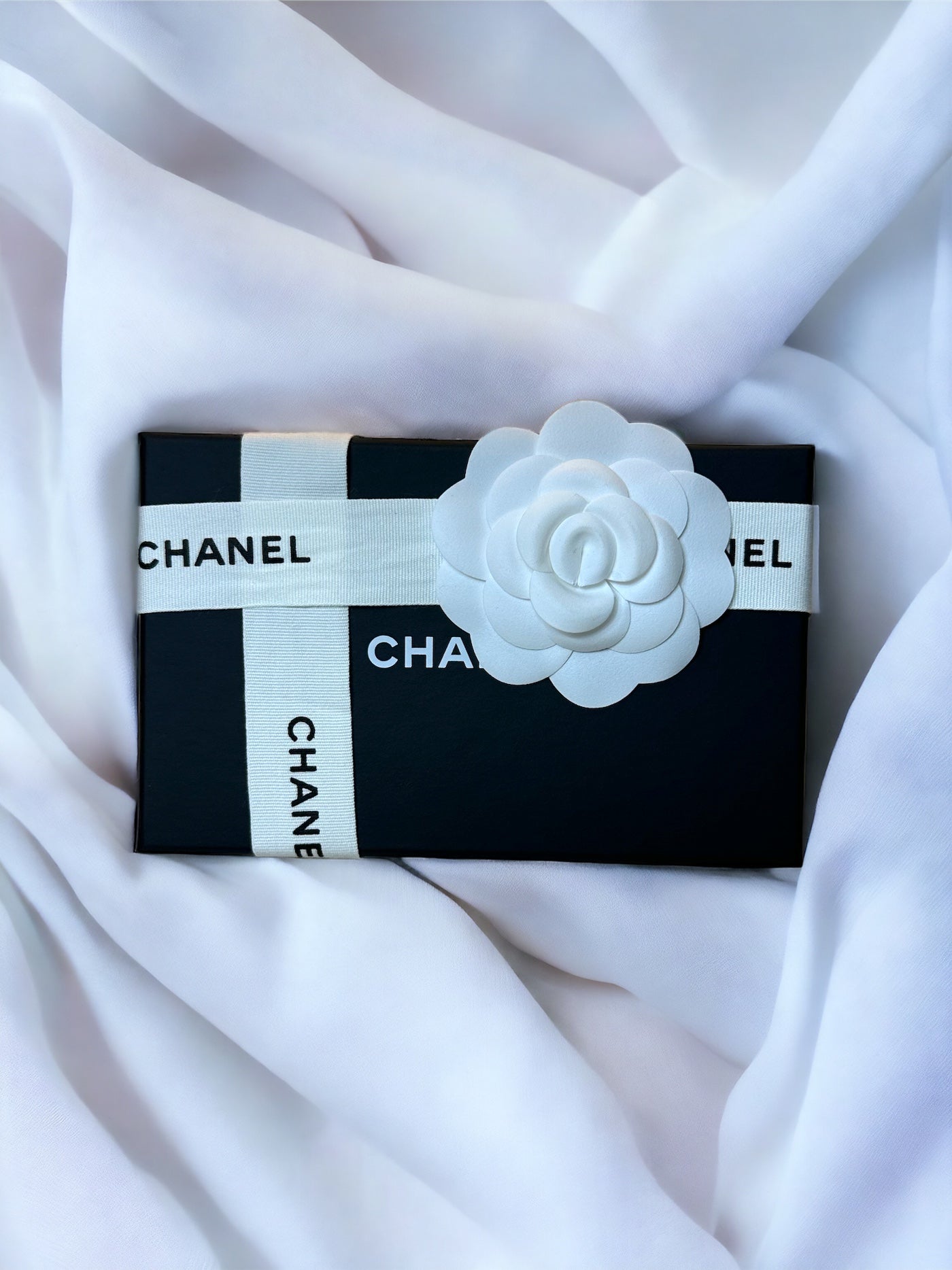 2020 Chanel Iridescent Lambskin Quilted Cardholder