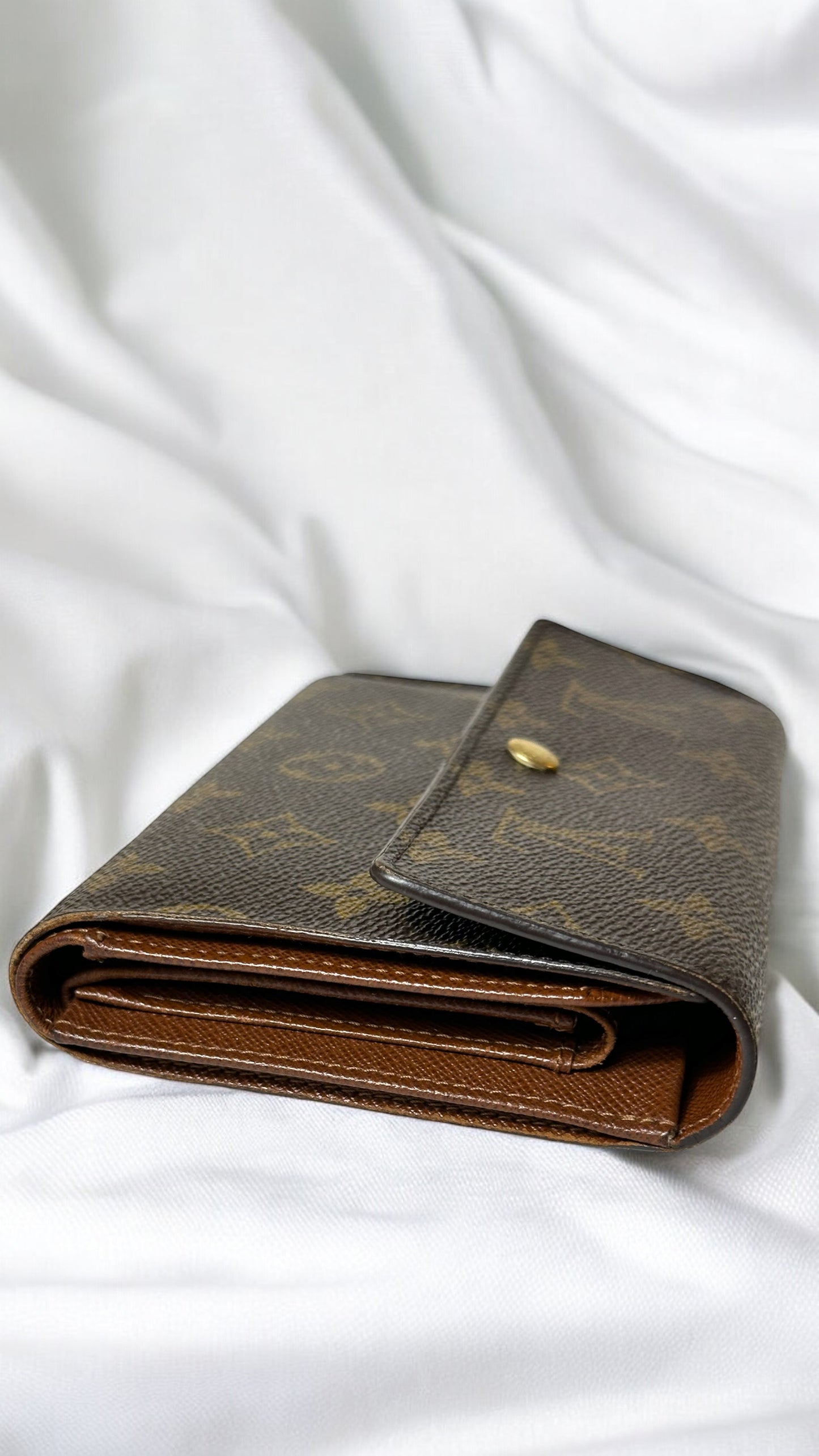 Louis Vuitton Monogram Porte Tresor Etui Papiers Trifold Wallet