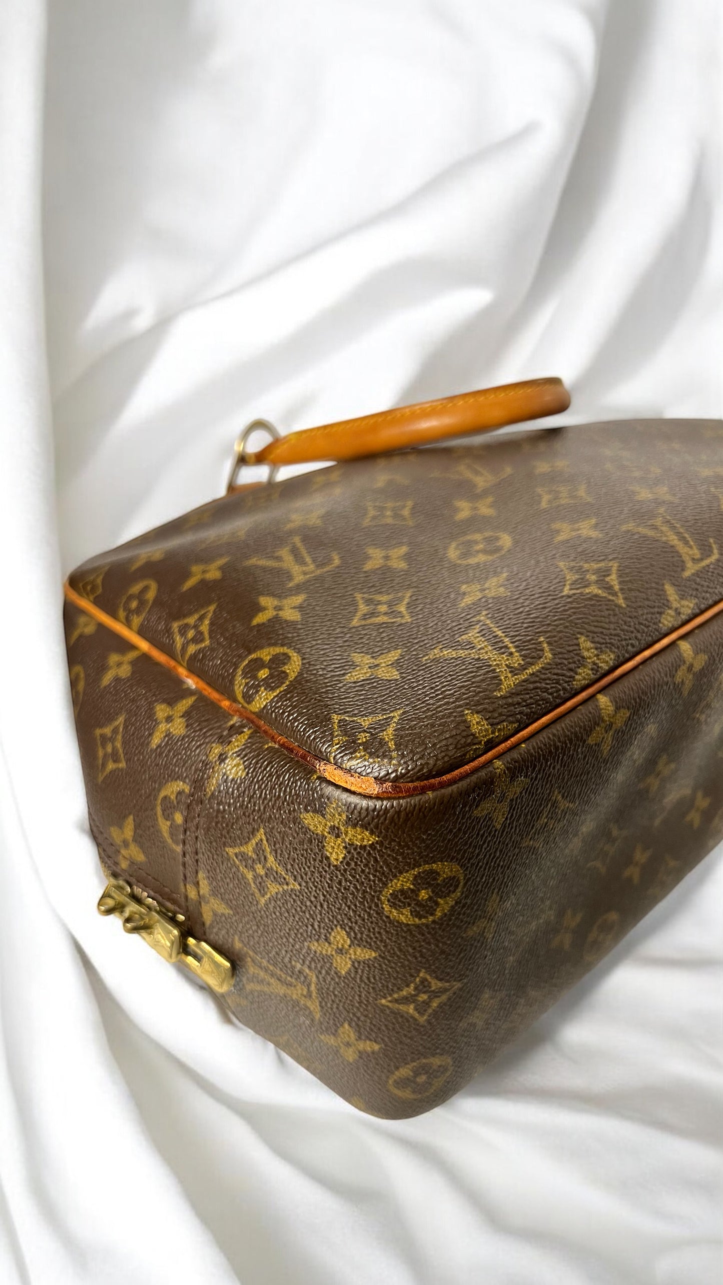 Louis Vuitton Monogram Deauville Handbag