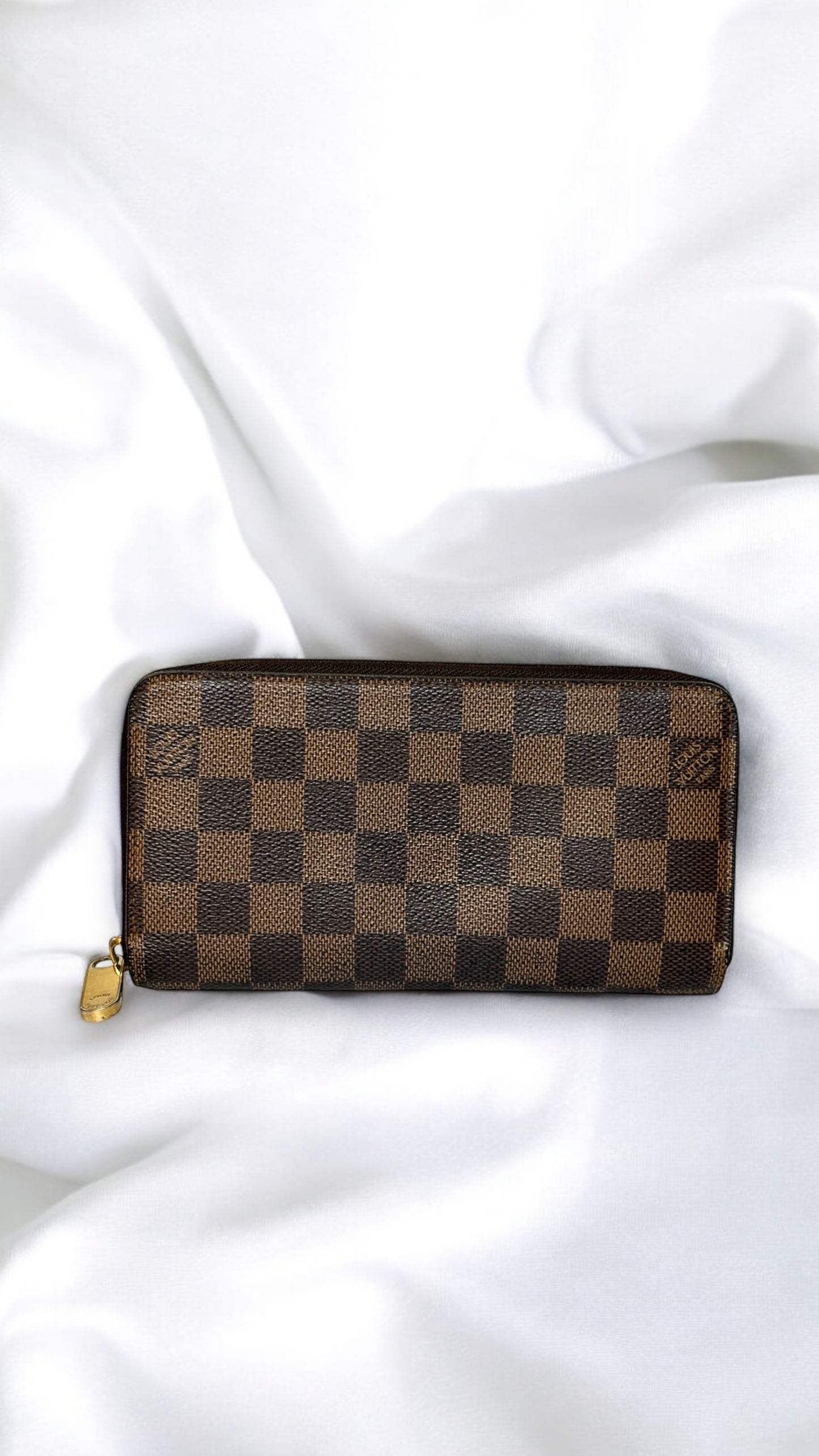 Louis Vuitton Damier Ebene Zippy Wallet