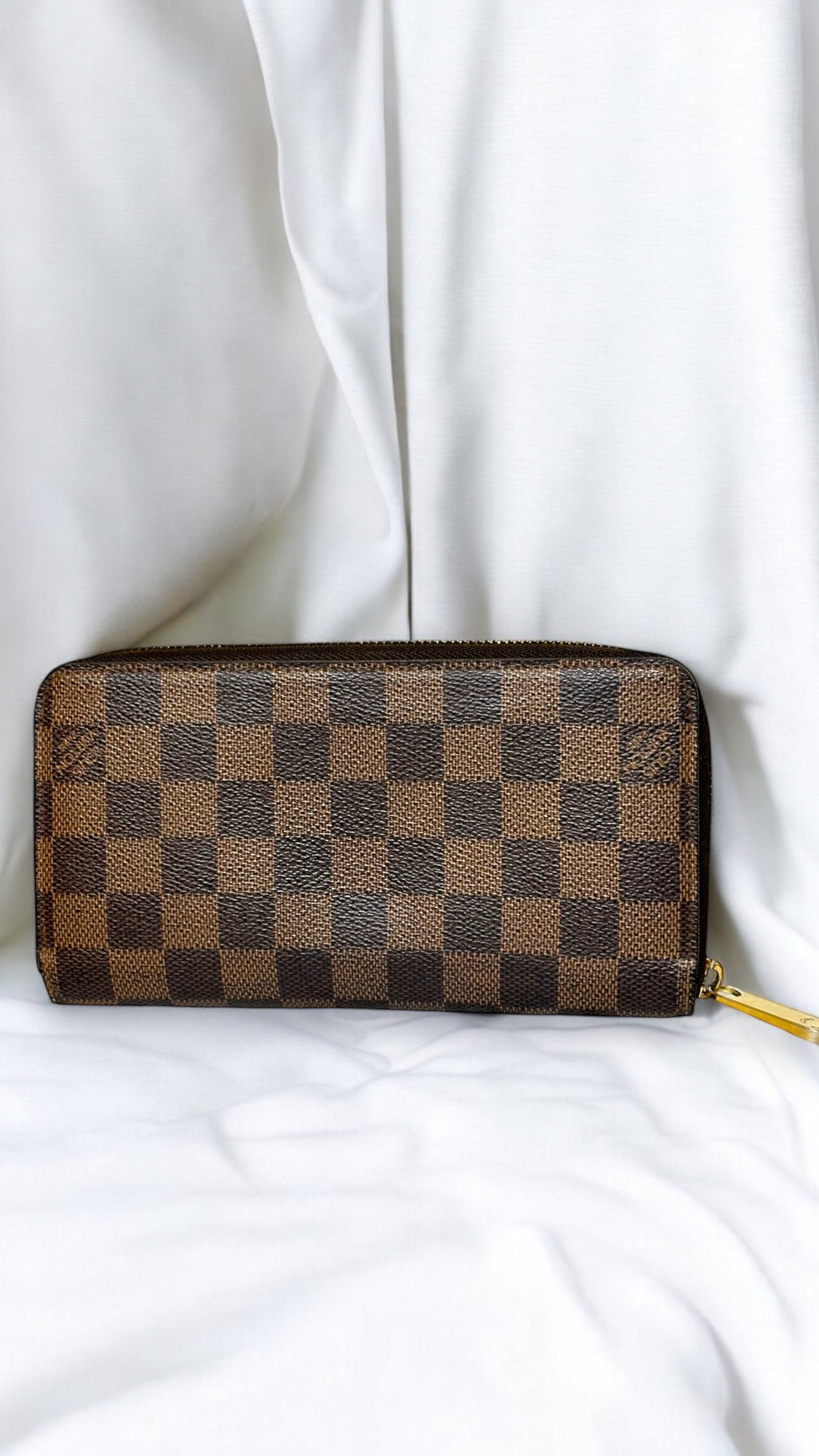 Louis Vuitton Damier Ebene Zippy Wallet