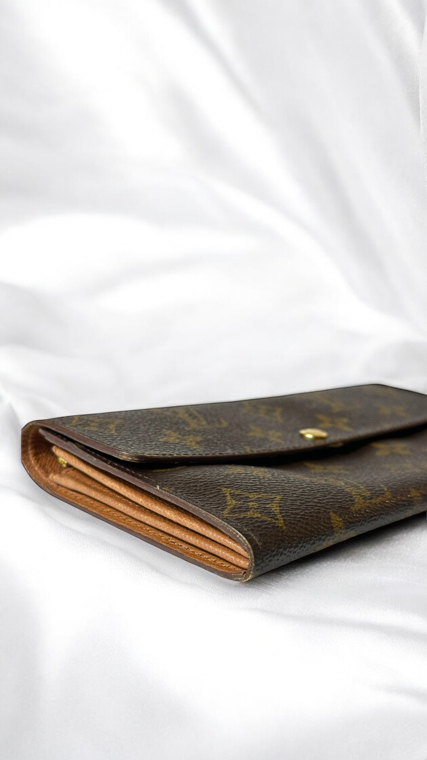 Louis Vuitton Monogram Sarah Wallet