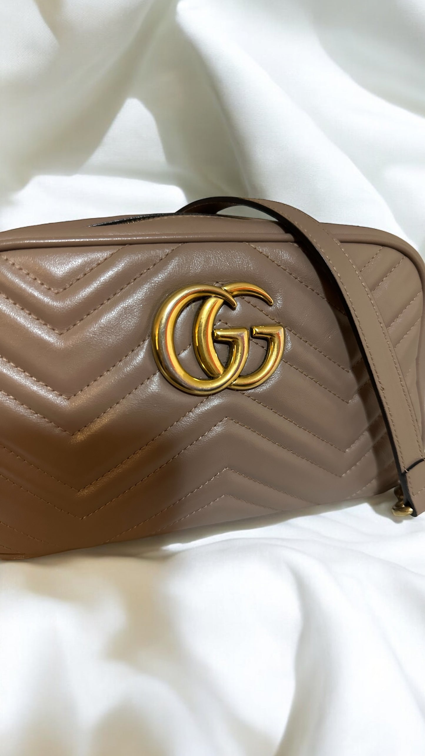 Gucci GG Marmont Small Shoulder Bag